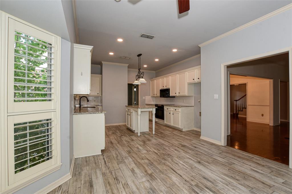 Shreveport, Louisiana 71106, United States, 6 Bedrooms Bedrooms, ,4 BathroomsBathrooms,Residential,Active,46345