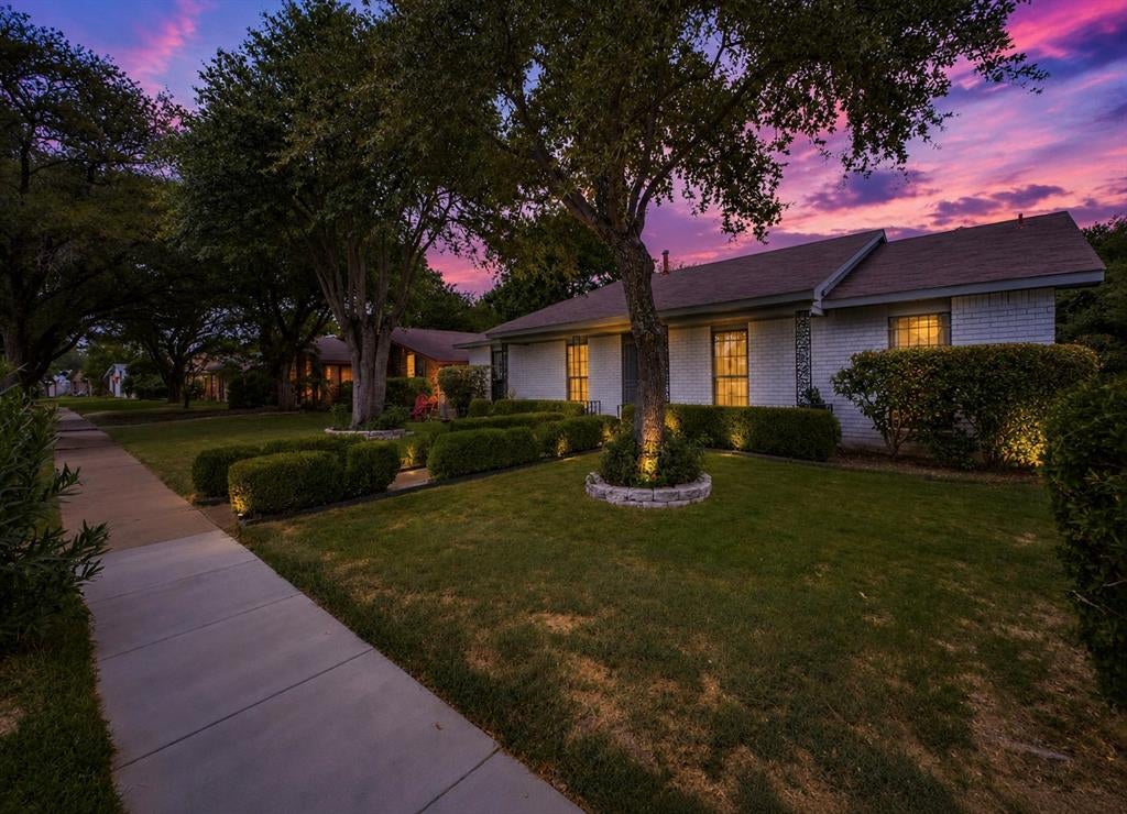 8633 Baumgarten Drive