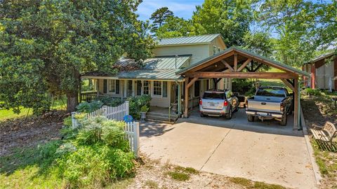 A home in Brownsboro