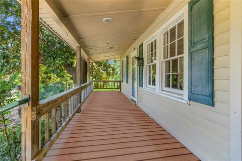 A home in Brownsboro