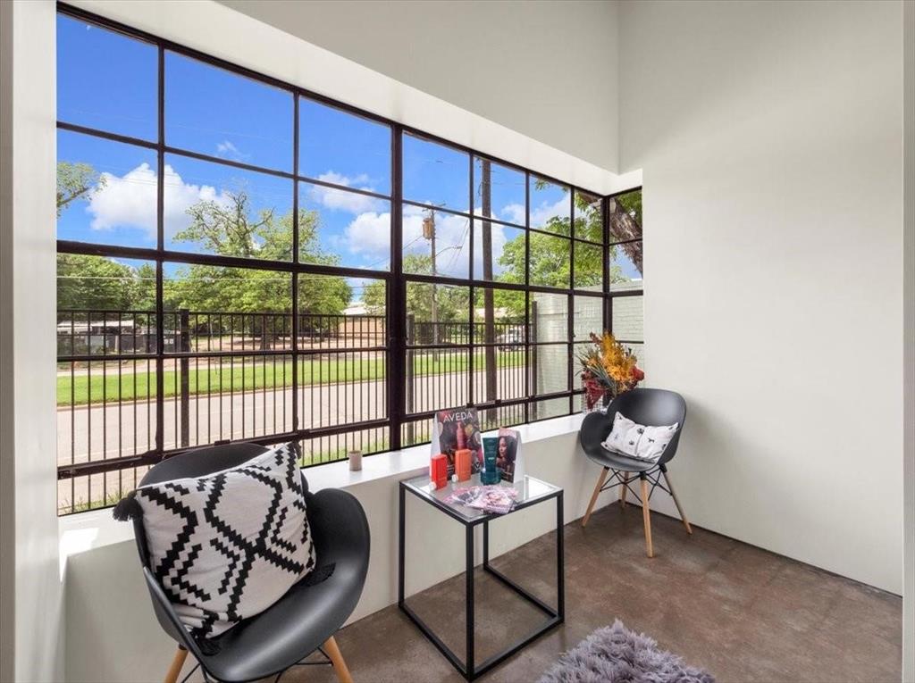 Riverfront - Commercial Sale