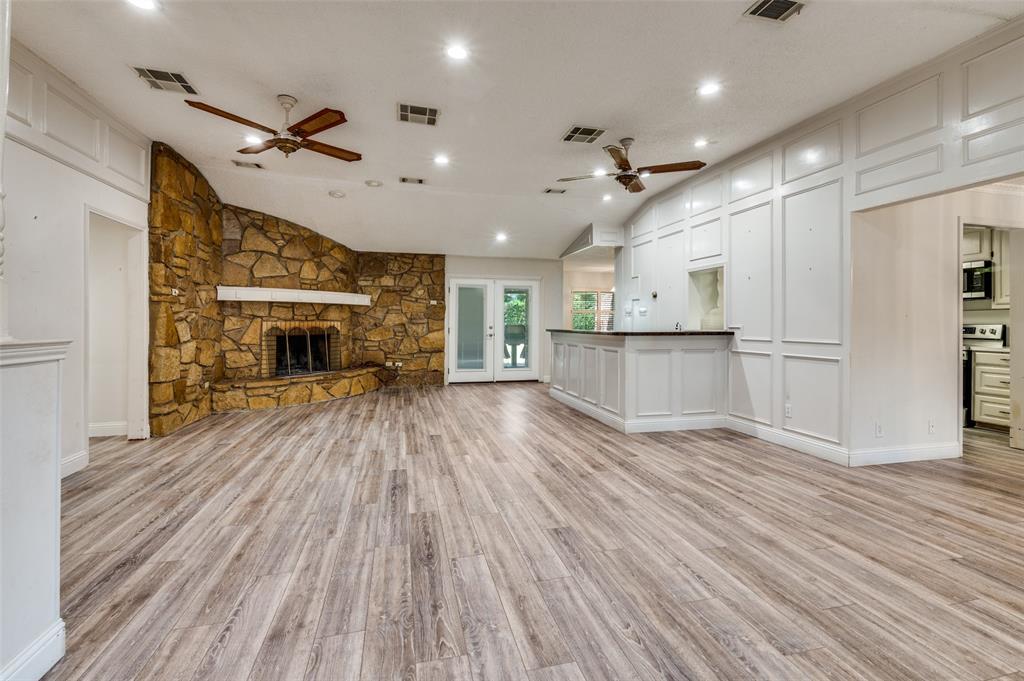 4017 Emerald Oaks Drive