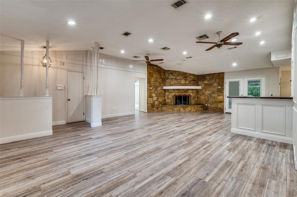 4017 Emerald Oaks Drive