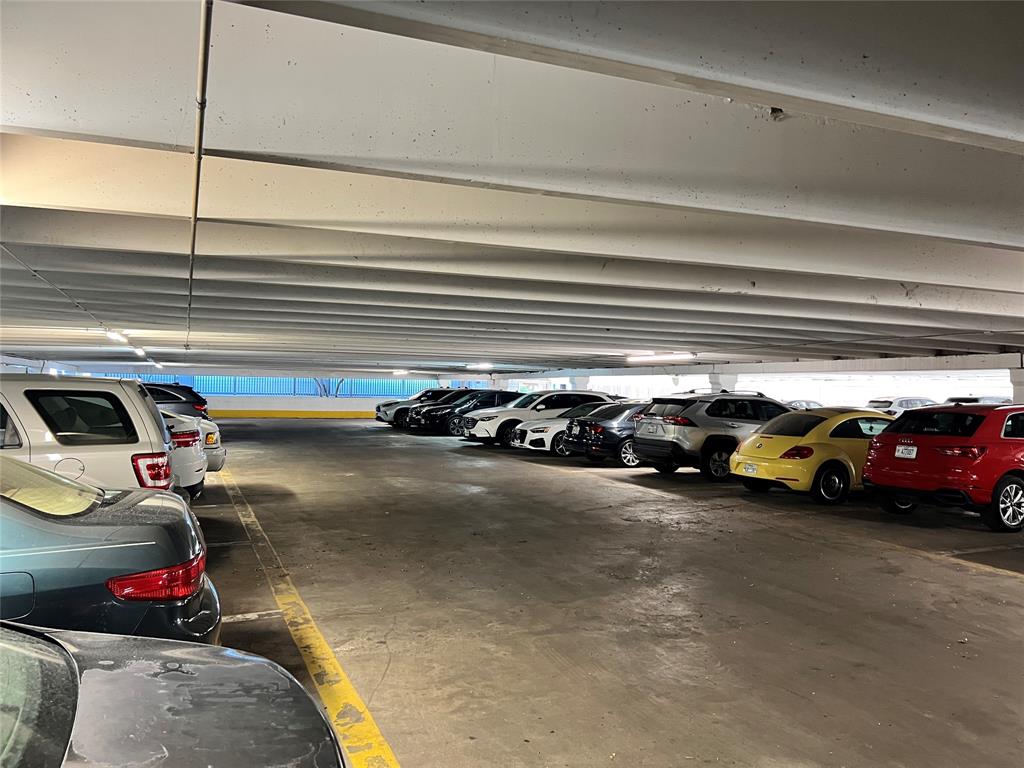 River Oaks Condos - Residential Lease