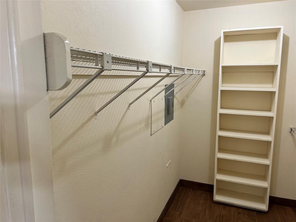 River Oaks Condos - Residential Lease