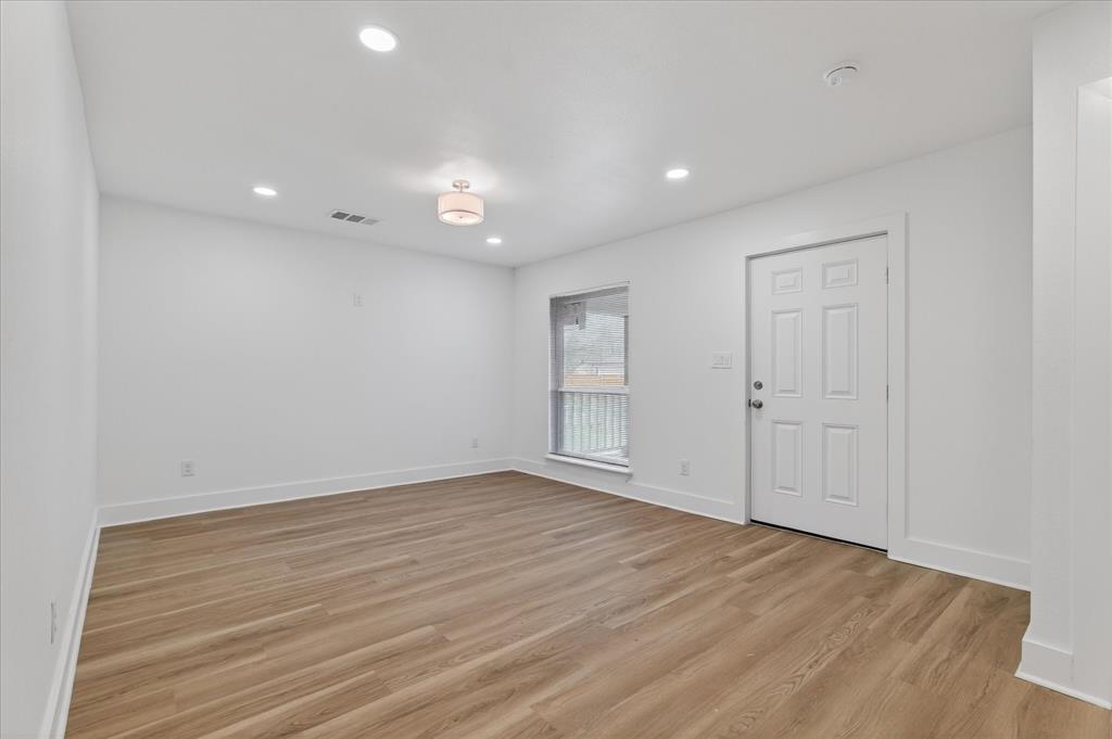 1227 Fernwood Avenue