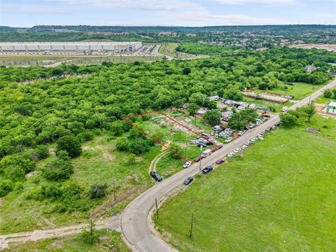 Photo of 5308 Turnout Lane, Dallas, TX 75236 (MLS # 21228726)