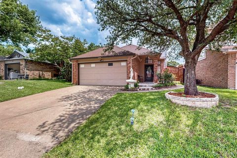 208 Lydia Circle Irving TX 75060