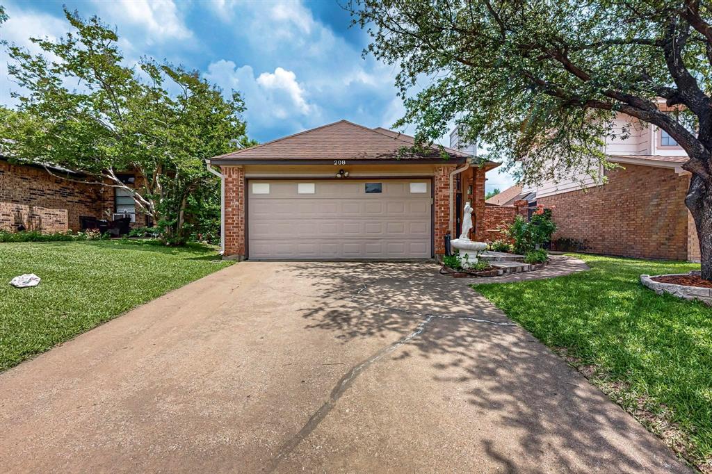 208 Lydia Circle