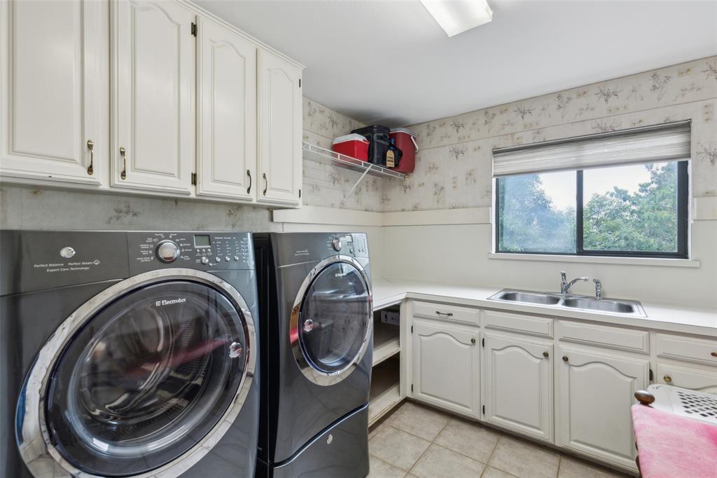 Lake Country Estates Add - Residential