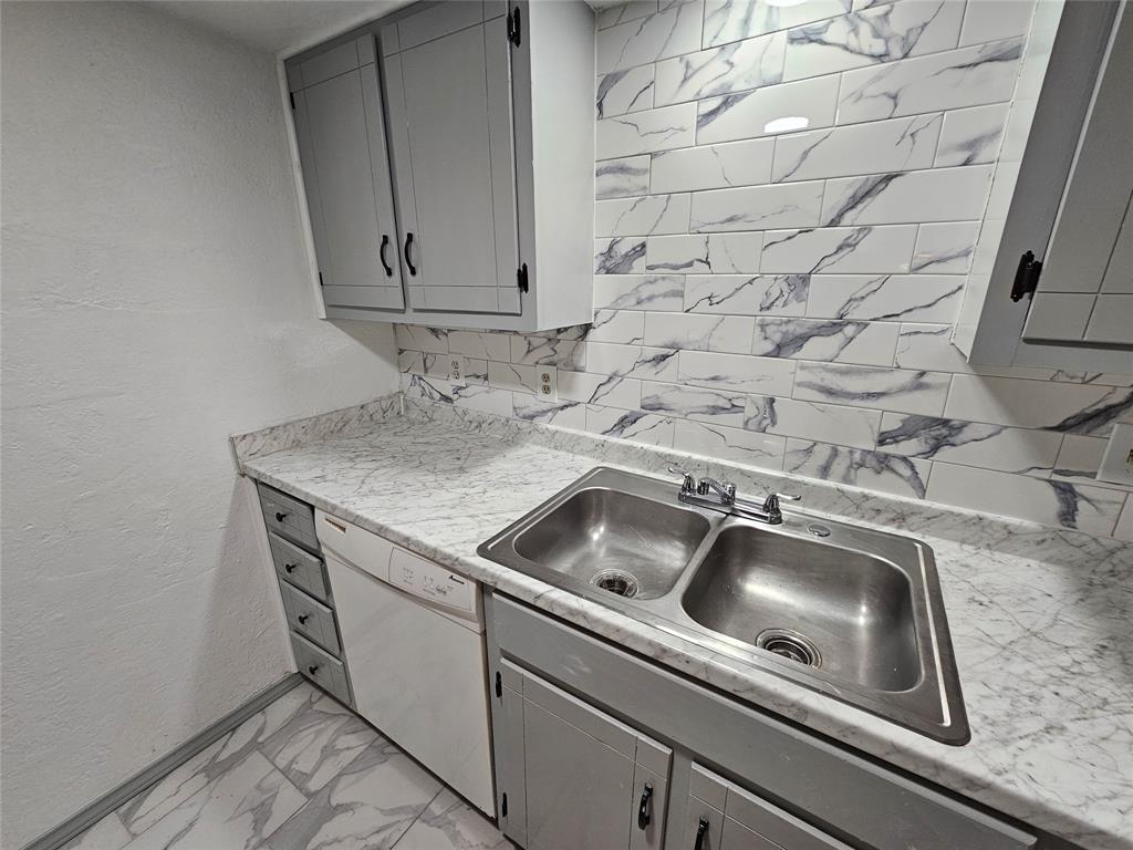 Eastridge Terrace Condo - Residential Lease