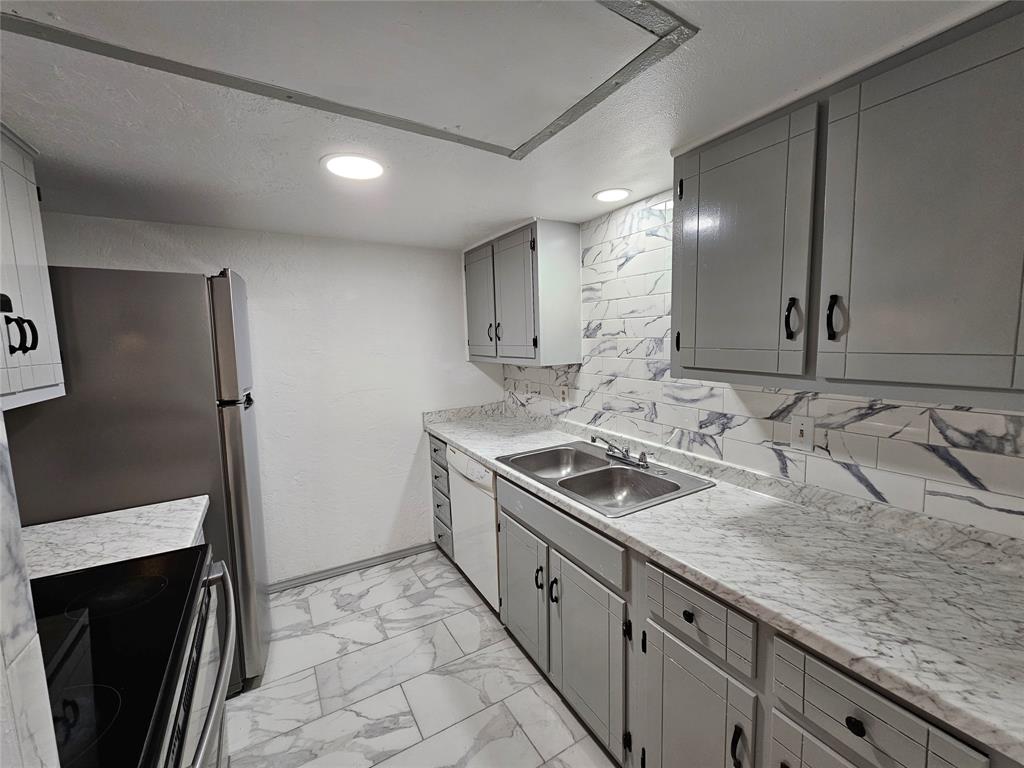 Eastridge Terrace Condo - Residential Lease