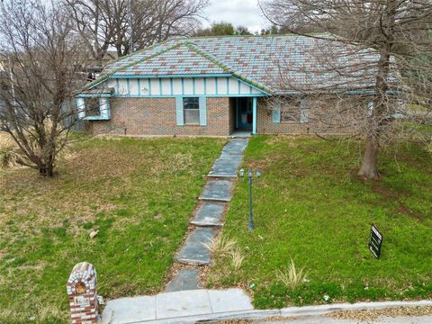 3658 Racquet Club Drive Grand Prairie TX 75052