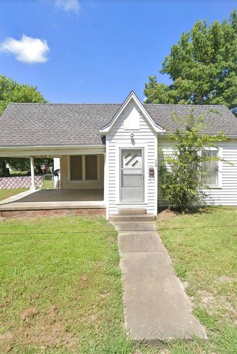 206 N Short Street Clarksville TX 75426
