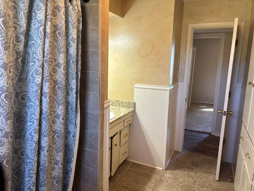 Kings Acre 01 - Residential Lease