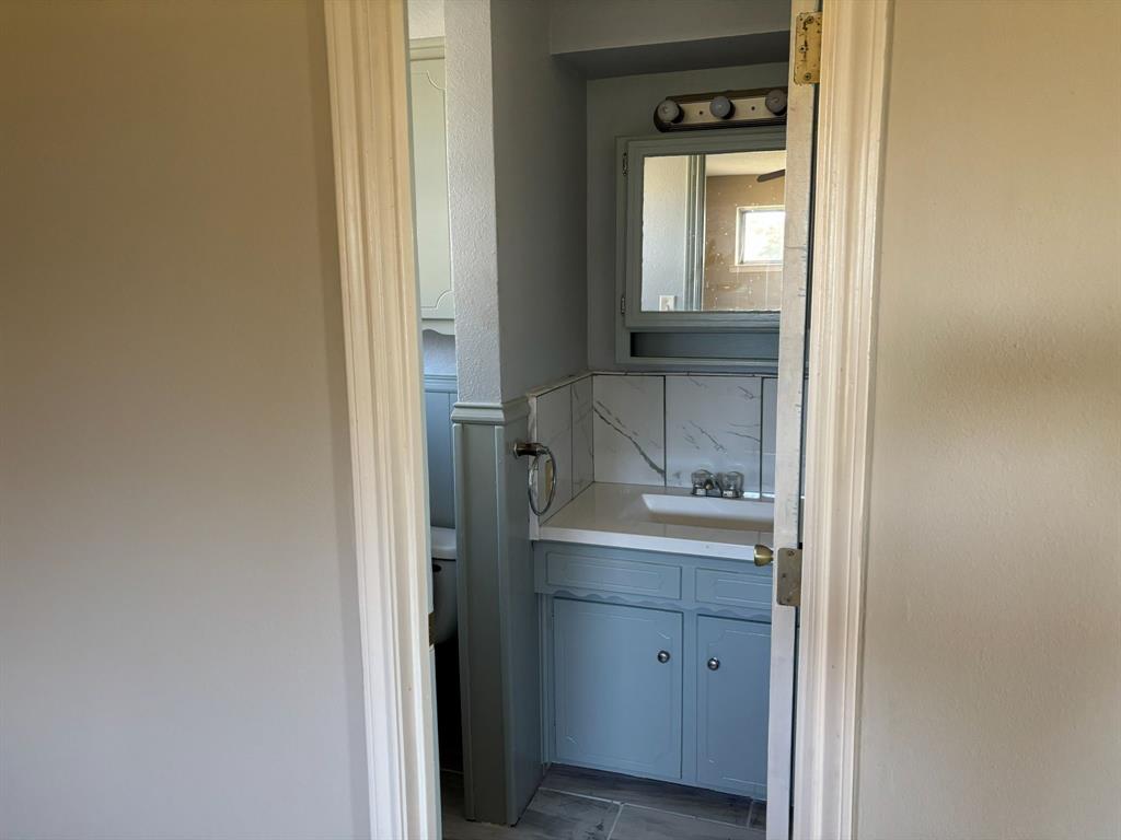 Kings Acre 01 - Residential Lease