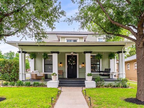 427 S Clinton Avenue Dallas TX 75208