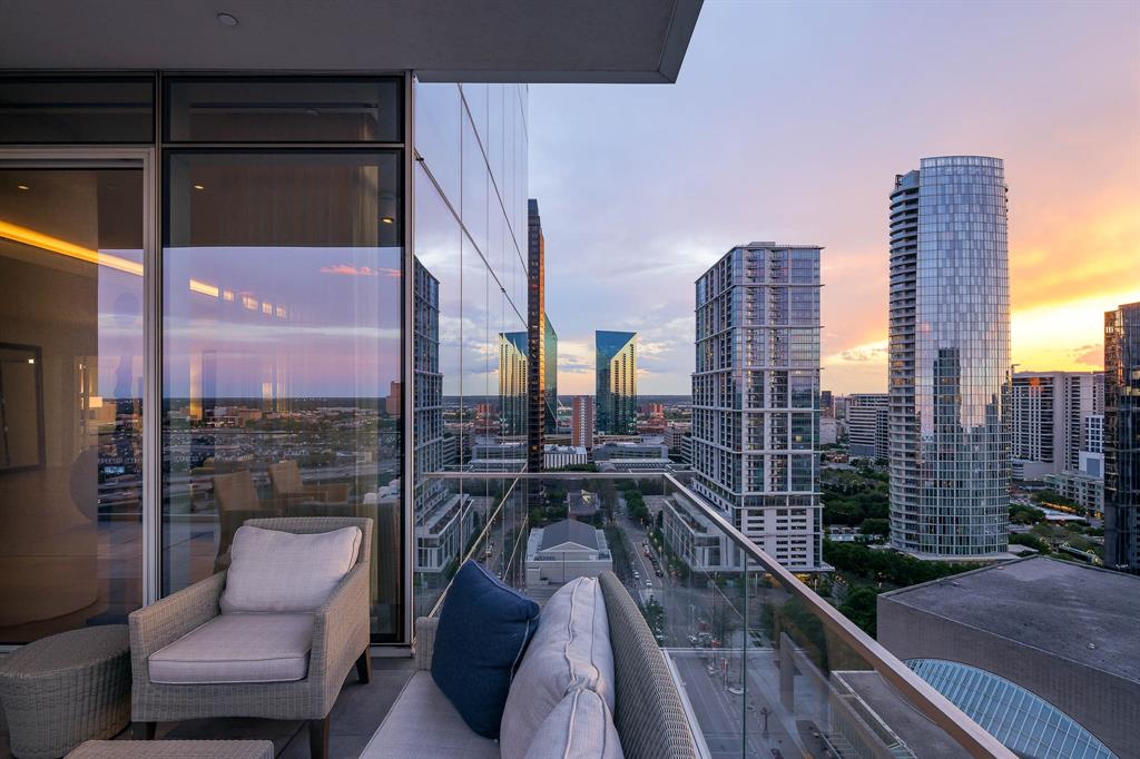 HALL Arts Residences - Residential