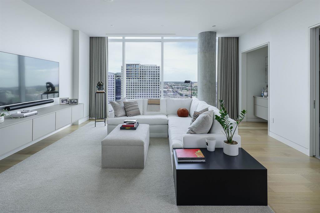 HALL Arts Residences - Residential