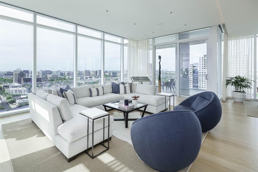 HALL Arts Residences - Residential