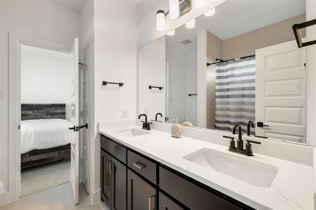 Sapphire Bay - Residential