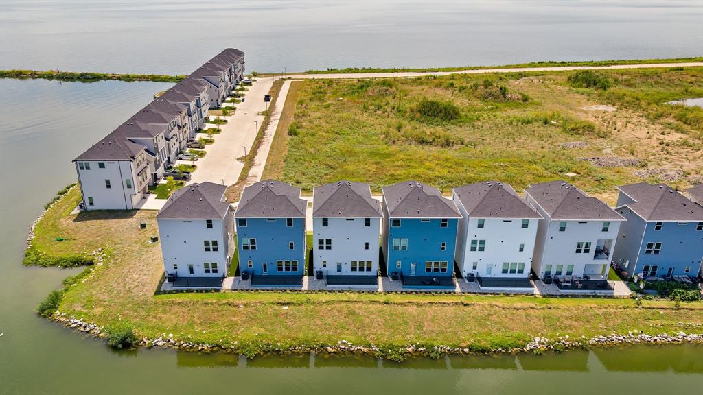 Sapphire Bay - Residential