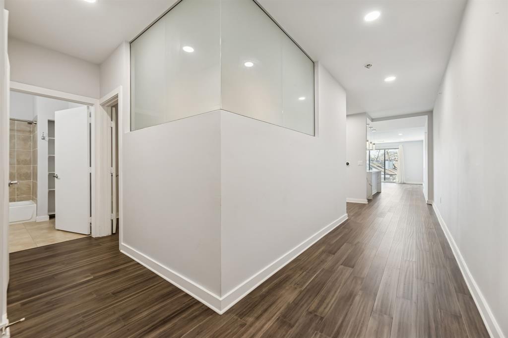 4040 N Hall Street 211