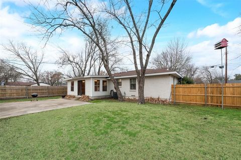 A home in Kaufman