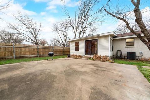 A home in Kaufman