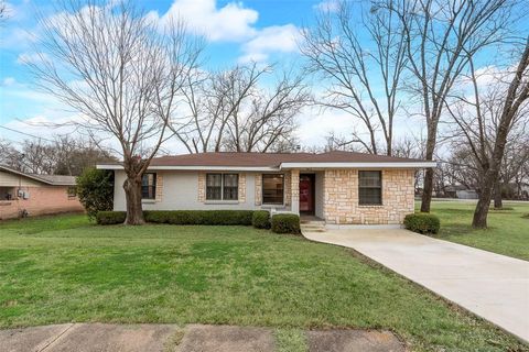 A home in Kaufman