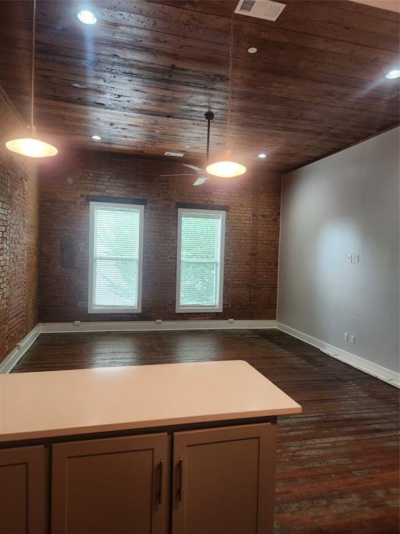 O T Ennis - Residential Lease