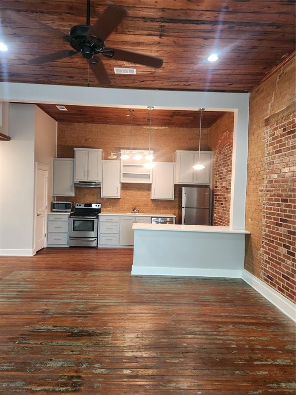 O T Ennis - Residential Lease