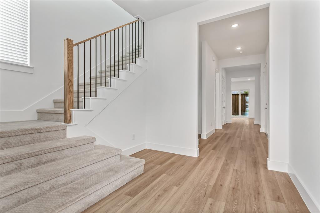 932 Banyan Tree Lane