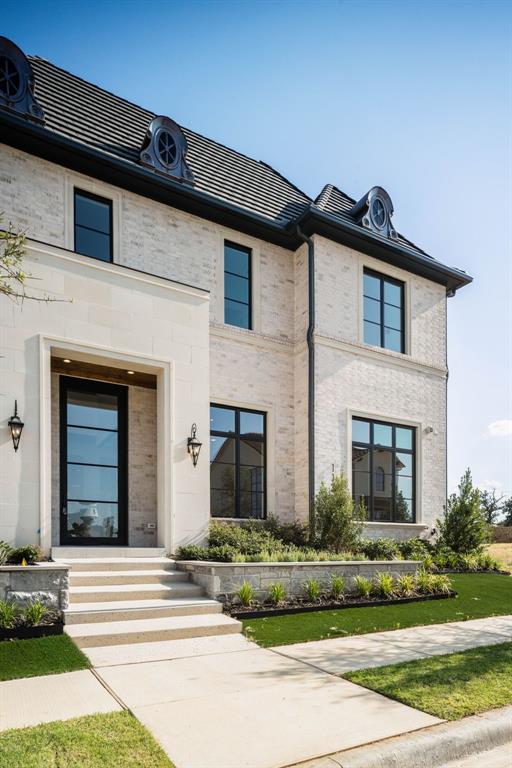 113 Murano Place