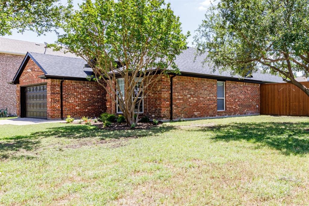 15525 Western Trail