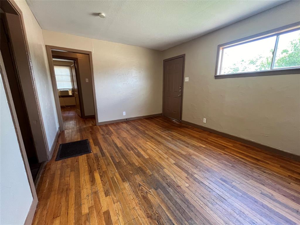 202 W Wheatland Road W
