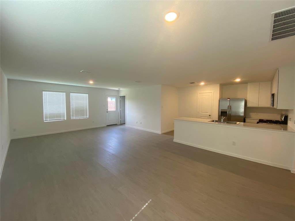 917 Shady Oaks Drive