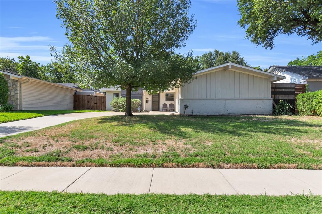 2952 Latham Drive