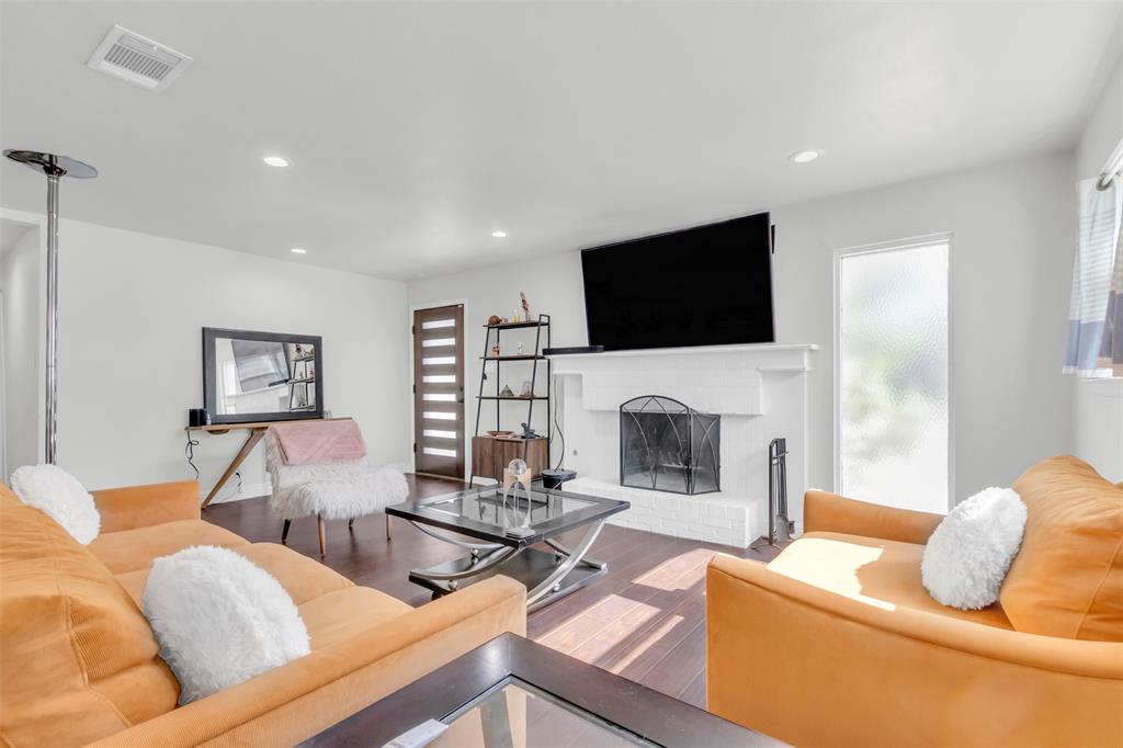 2952 Latham Drive