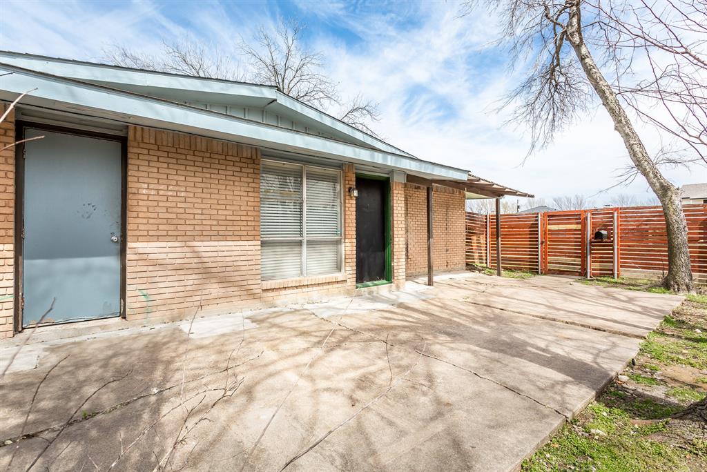 701 Royal Crest Drive