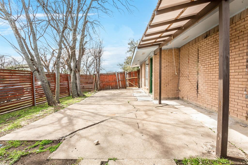 701 Royal Crest Drive