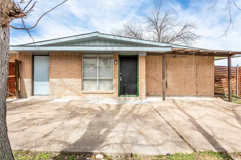 701 Royal Crest Drive