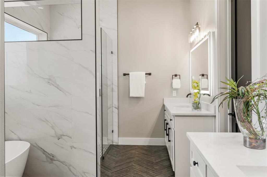 PINNACLE CLUB - Residential