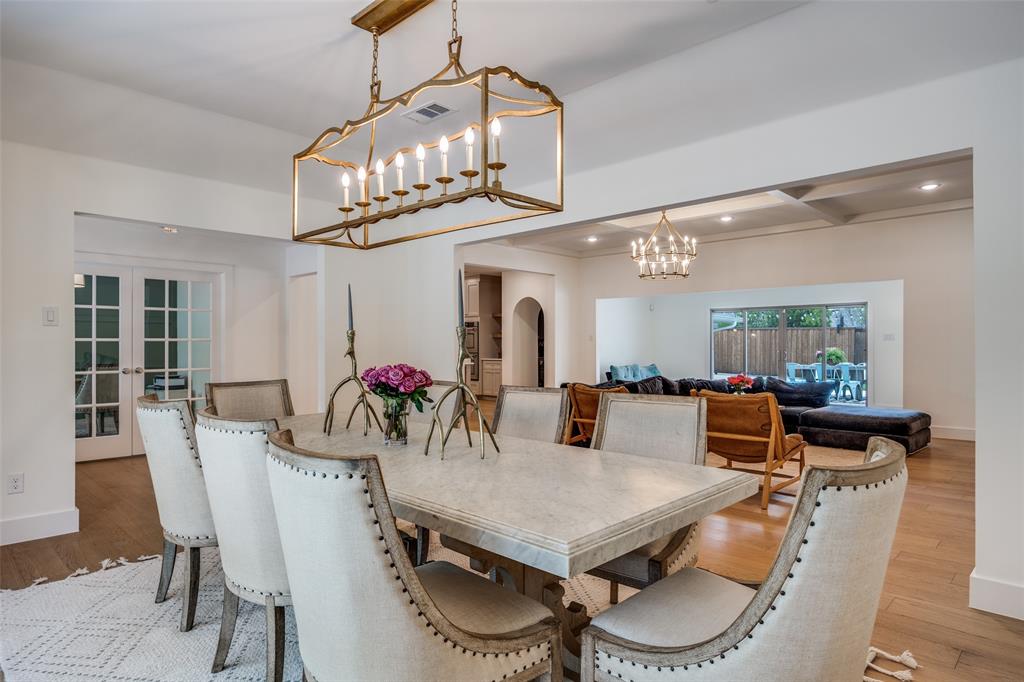 7147 Lakehurst Avenue