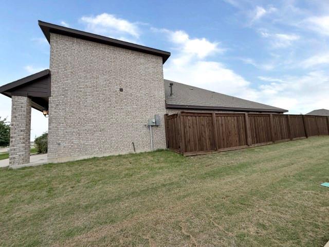 2304 Lonsdale Drive
