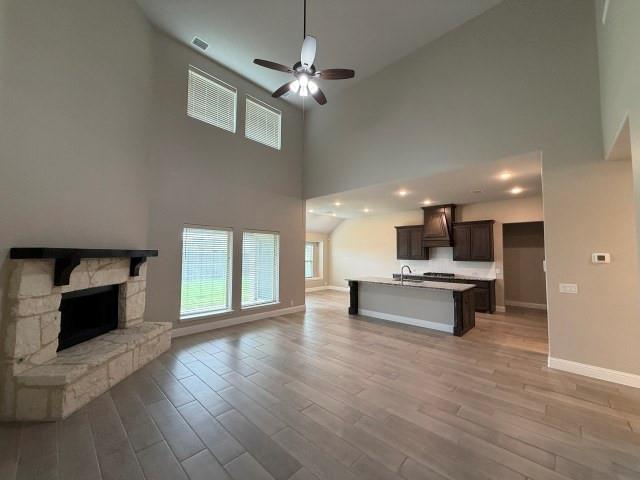 2304 Lonsdale Drive