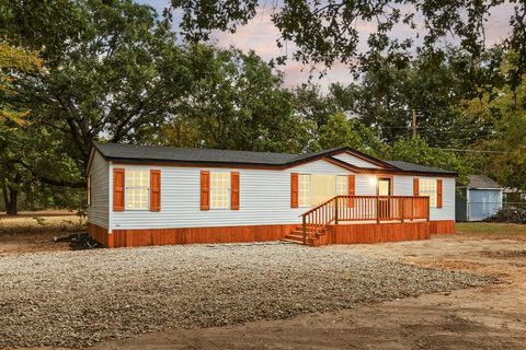 107 Karen Lane Gun Barrel City TX 75156