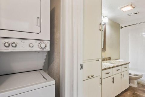 Tiny photo for 4524 Amesbury Drive #C, Dallas, TX 75206 (MLS # 21192774)