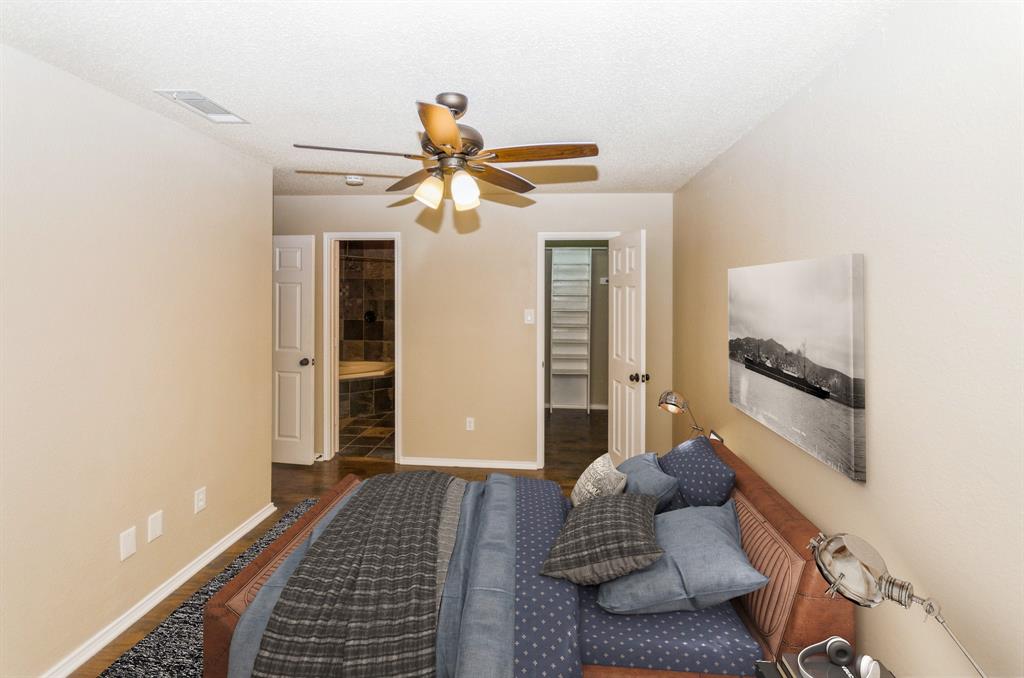 2229 Silverthorn Lane