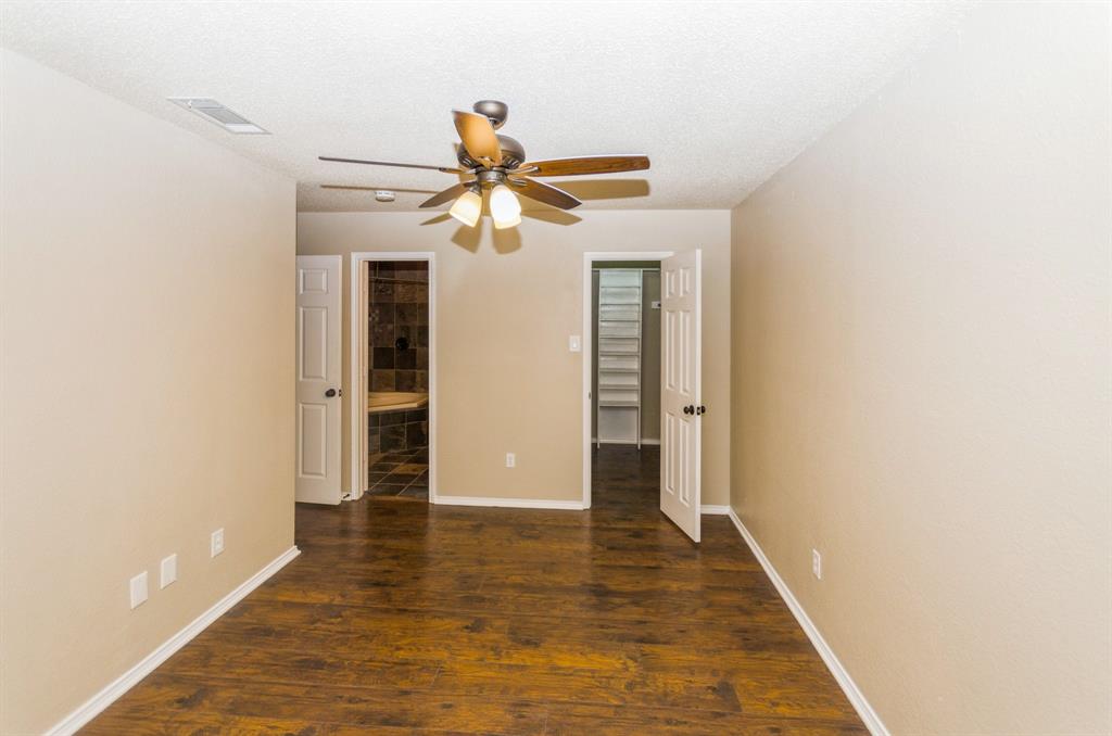 2229 Silverthorn Lane